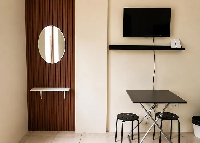 Reddoorz At Mola Near Shopwise Makati Hotel